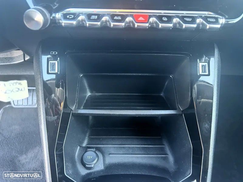 Peugeot 208 1.2 PureTech Allure EAT8 - 20