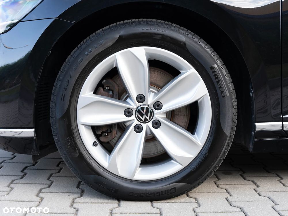 Volkswagen Passat - 15