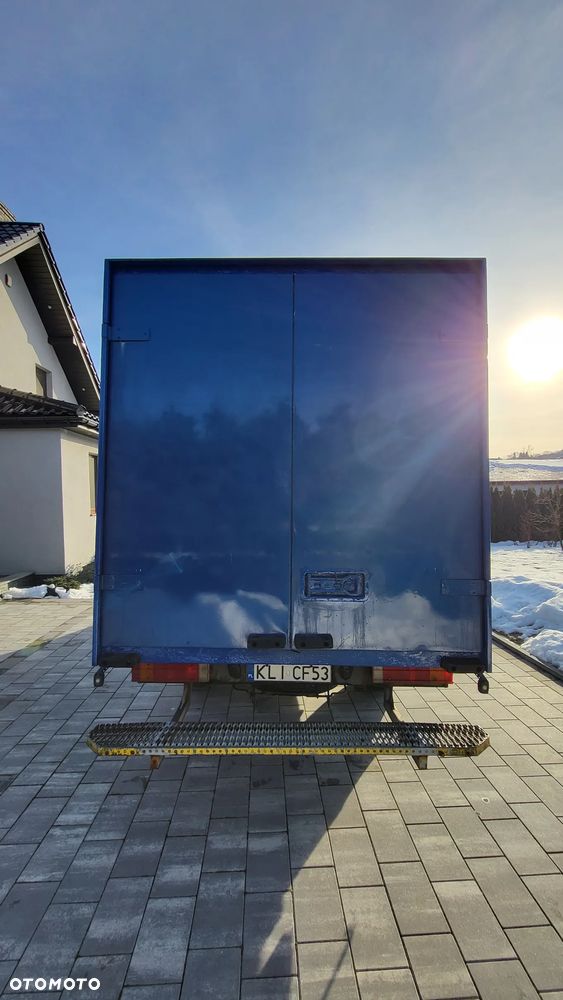 Mercedes-Benz Sprinter - 5