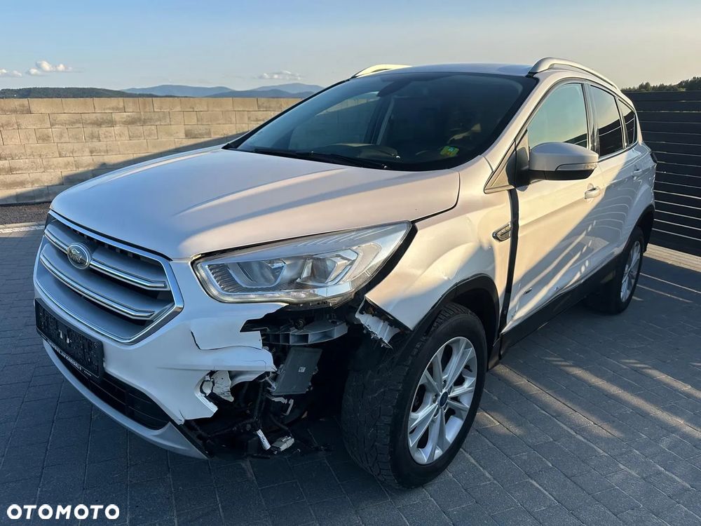 Ford Kuga 1.5 EcoBoost 4x4 Titanium - 3