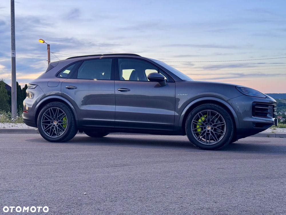 Porsche Cayenne Standard - 1