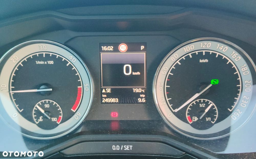 Skoda Superb 2.0 TDI 4x4 L&K DSG - 16