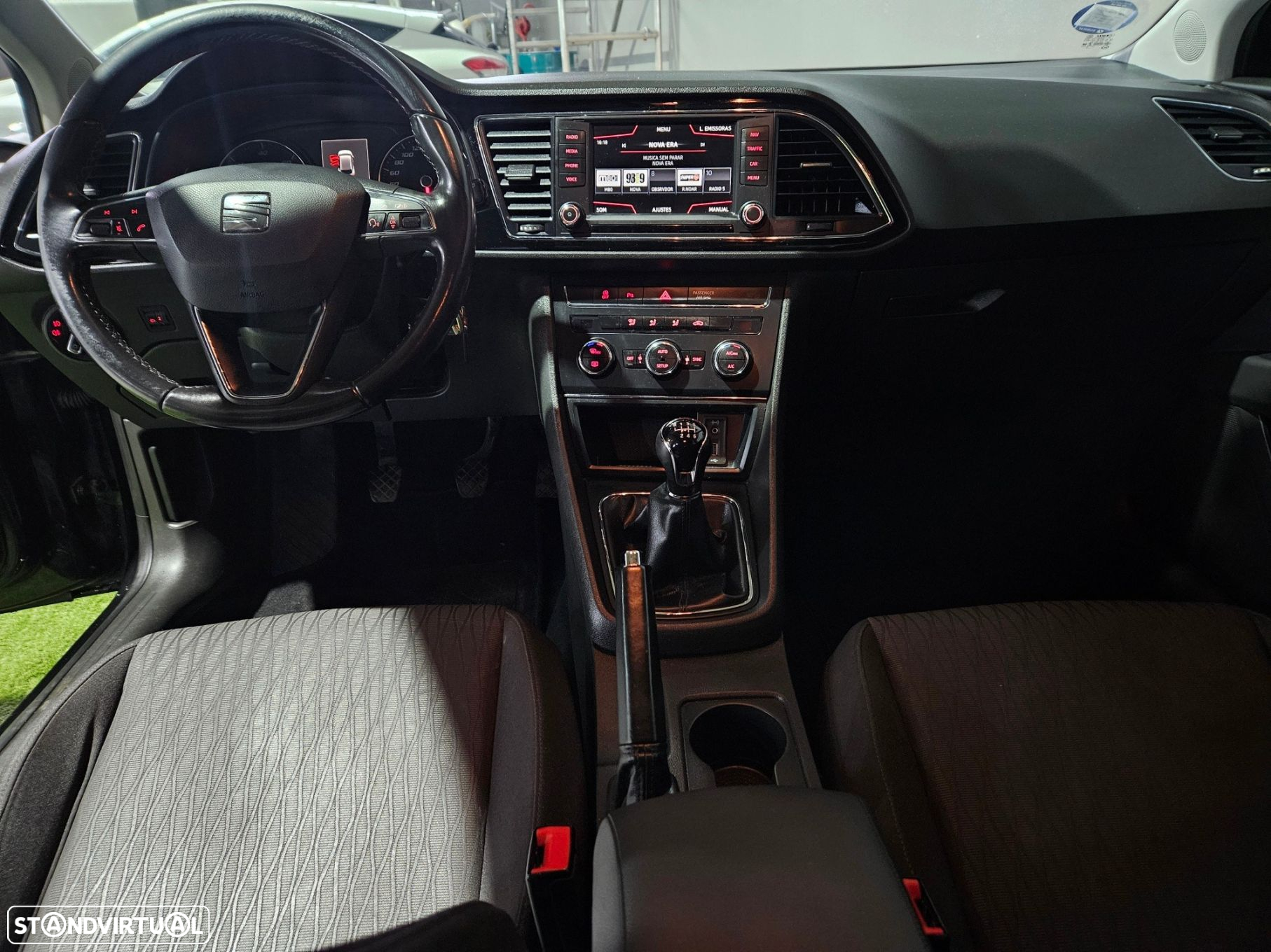 SEAT Leon ST 1.6 TDI Reference Ecomotive - 9