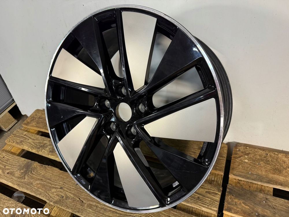 felga aluminiowa audi e-tron gt rs 4j3 21" 9.5 4j3601025j cala oryginalna - 2