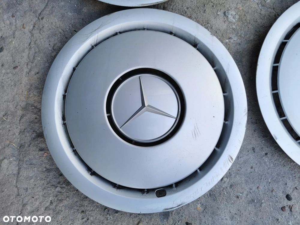 Mercedes w124 Kołpaki 15" KOMPLET - 3
