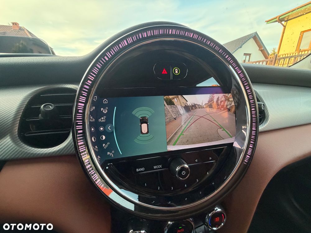 MINI Cooper SE Essential Trim - 22