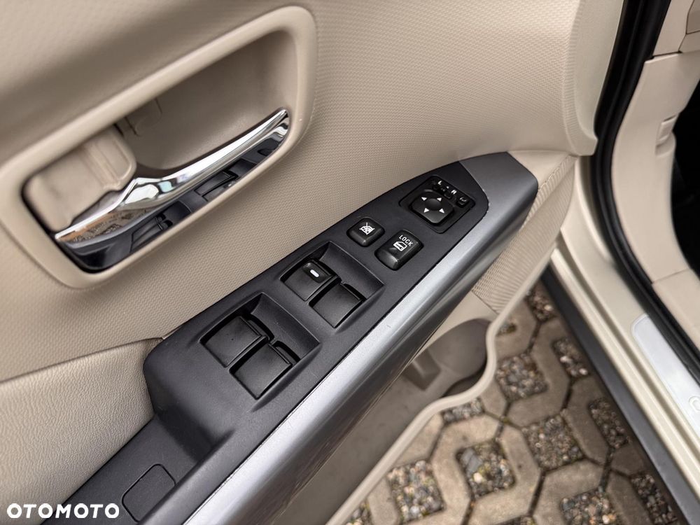 Mitsubishi Outlander 2.0 DID Instyle - 14