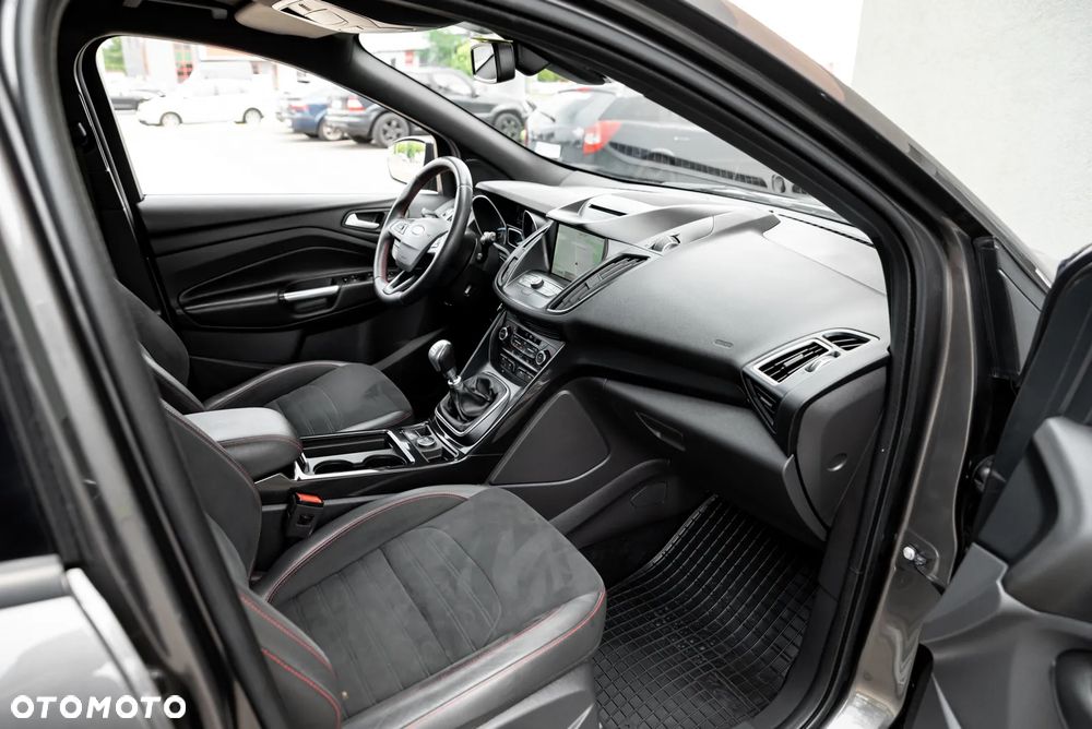 Ford Kuga 1.5 EcoBoost 2x4 ST-Line - 5