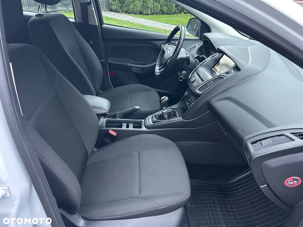 Ford Focus 1.5 TDCi DPF Start-Stopp-System Business - 11