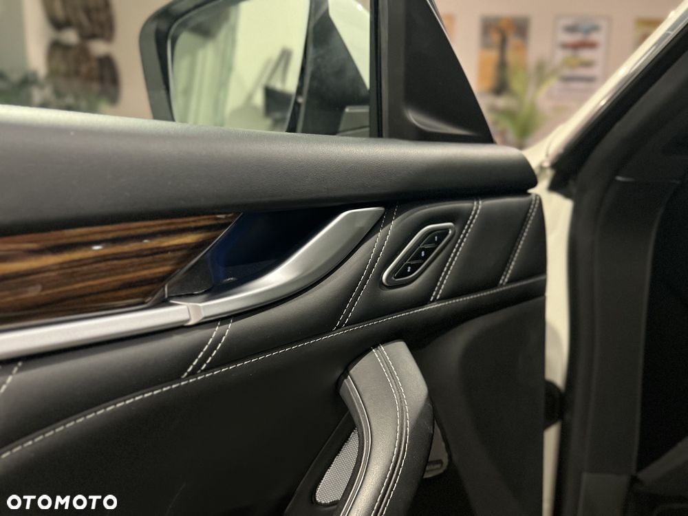 Maserati Levante S Granlusso - 8