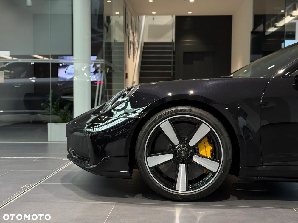 Porsche 911 Turbo S - 8