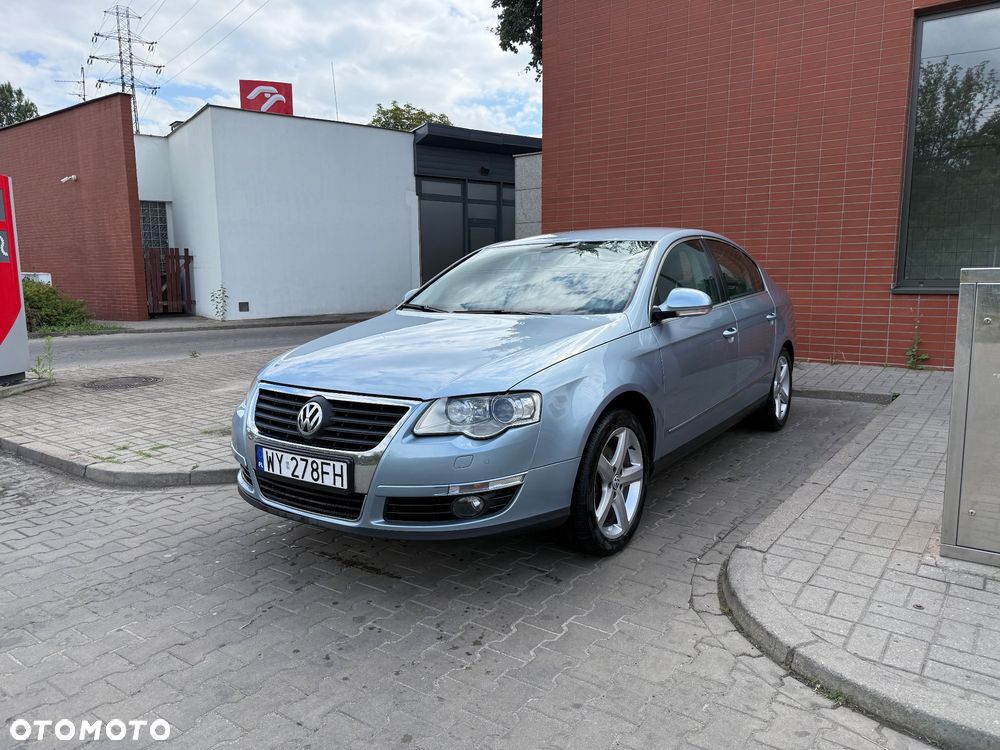 Volkswagen Passat 1.8 TSI Comfortline - 1