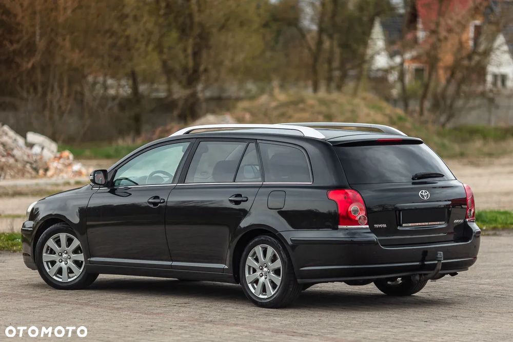 Toyota Avensis 1.8 VVT-i Combi - 17