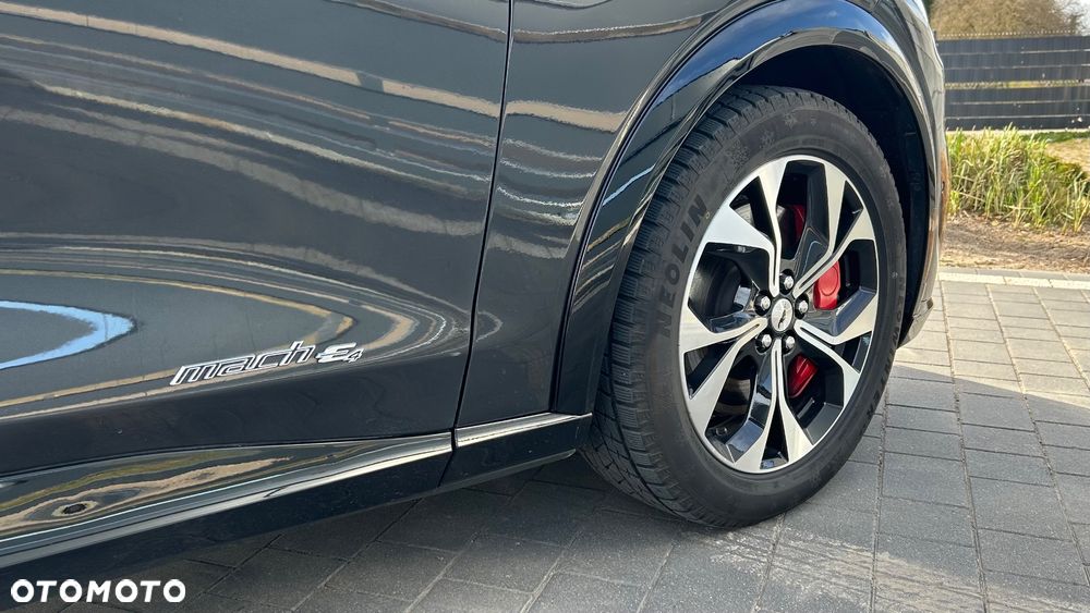 Ford Mustang Mach-E AWD PREMIUM - 13