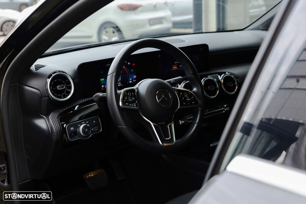 Mercedes-Benz A 250 e Style Plus - 11