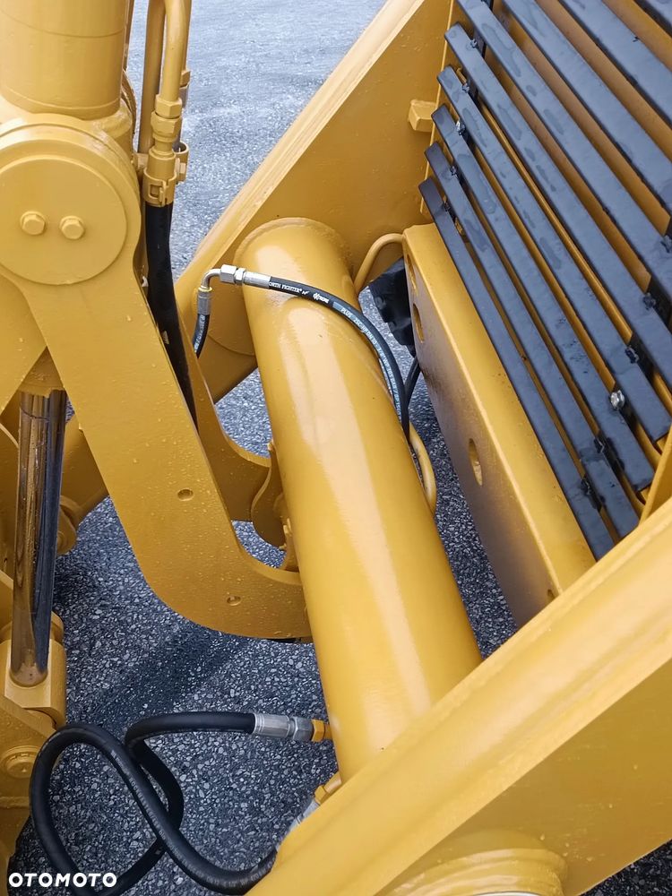 Caterpillar 428 B - 15