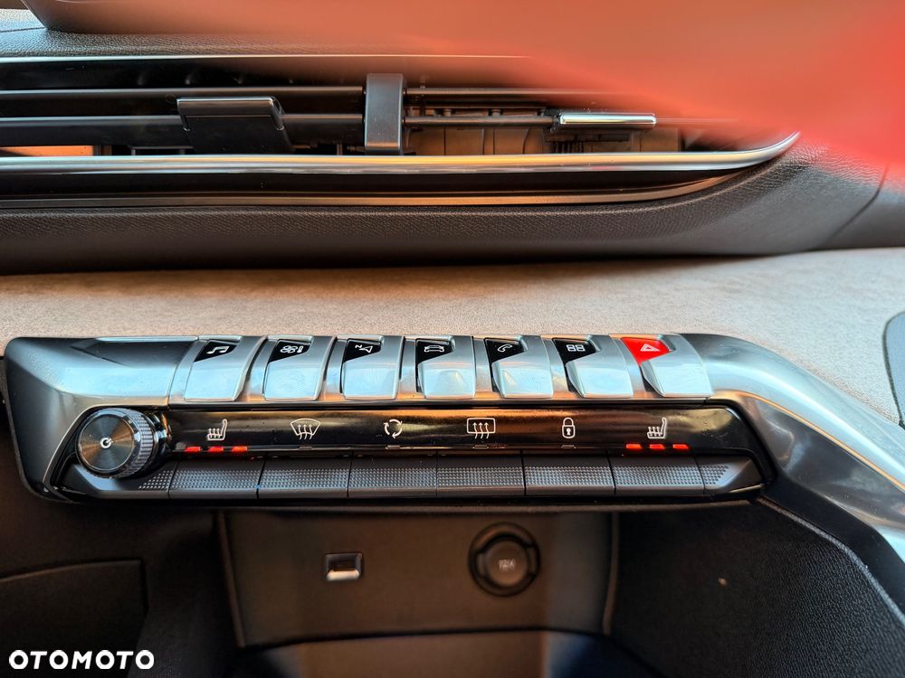 Peugeot 5008 BlueHDi 130 EAT8 GT - 18