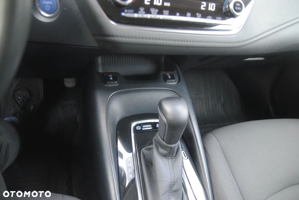 Toyota Corolla 1.8 Hybrid Comfort - 13