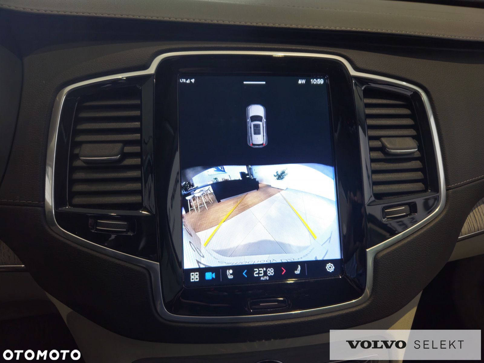 Volvo XC 90 - 25