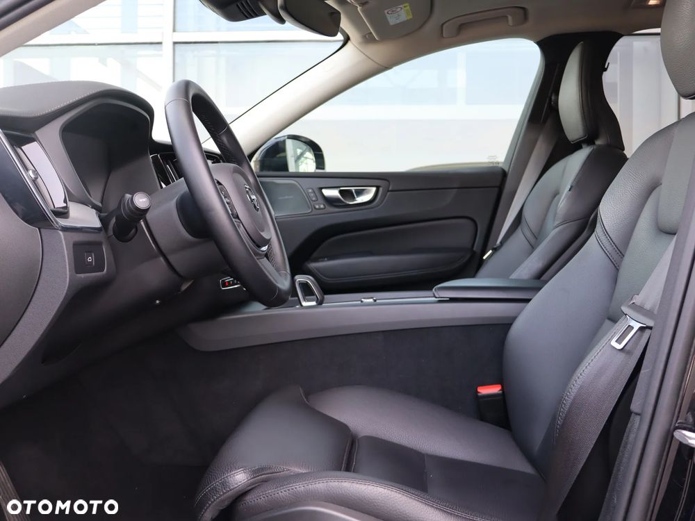 Volvo XC 60 B5 B AWD Ultimate Bright - 15