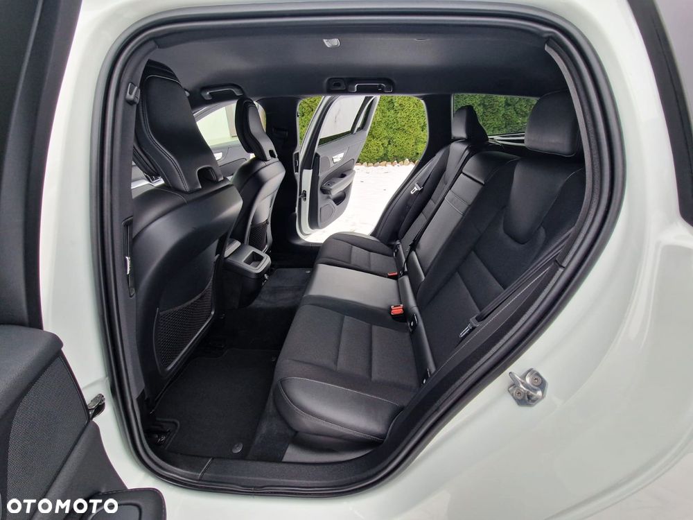 Volvo V60 D3 Geartronic Momentum Pro - 30