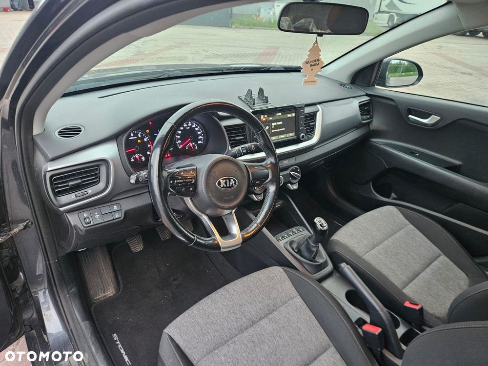 Kia Stonic - 8