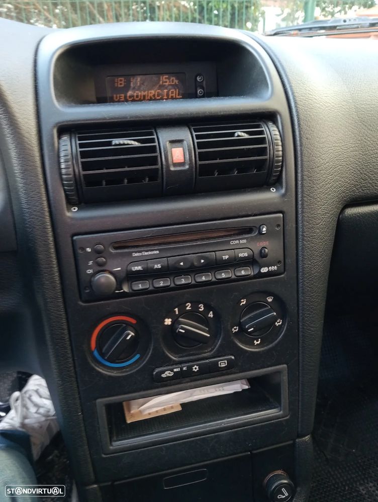 Opel Astra Caravan - 6