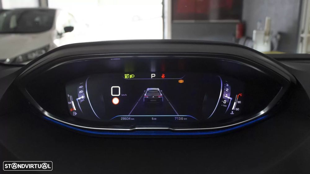 Peugeot 5008 1.2 PureTech Allure EAT8 - 27