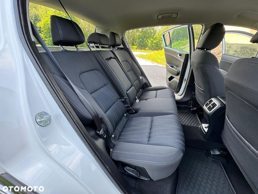 Kia Sportage 1.6 GDI 2WD DREAM-TEAM EDITION - 32