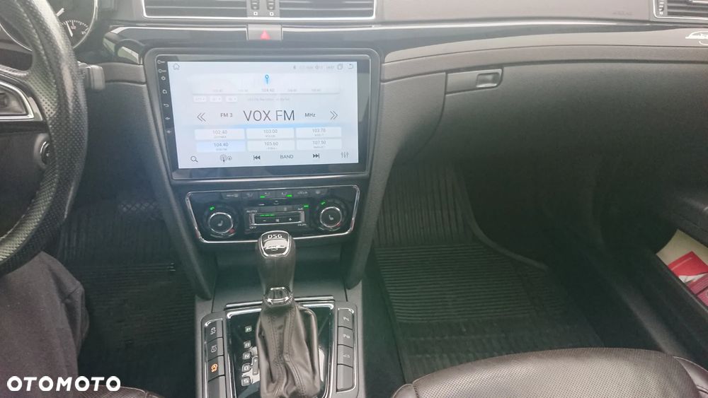 Skoda Superb 2.0 TDI 4x4 L&K DSG - 23