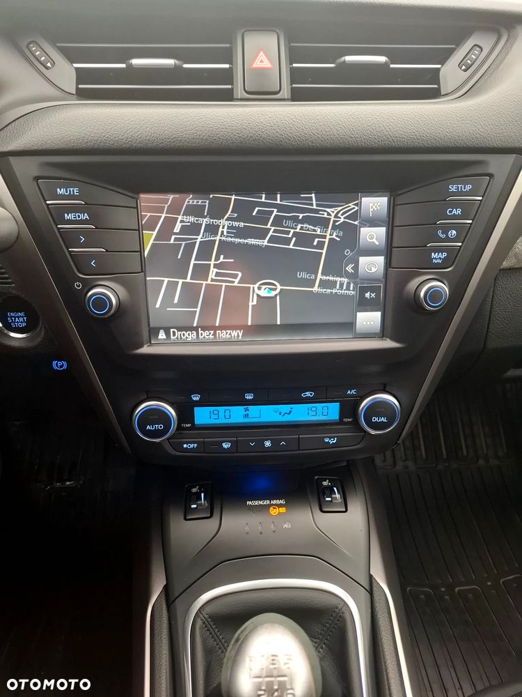 Toyota Avensis 1.8 Prestige - 15