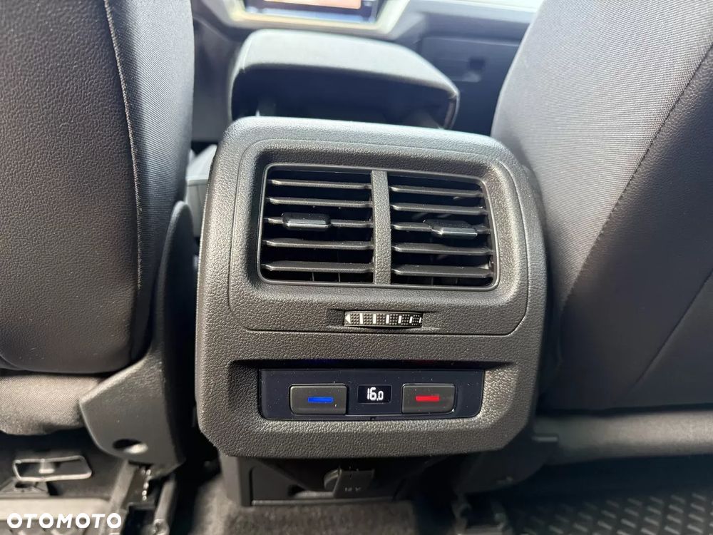 Volkswagen Touran - 15