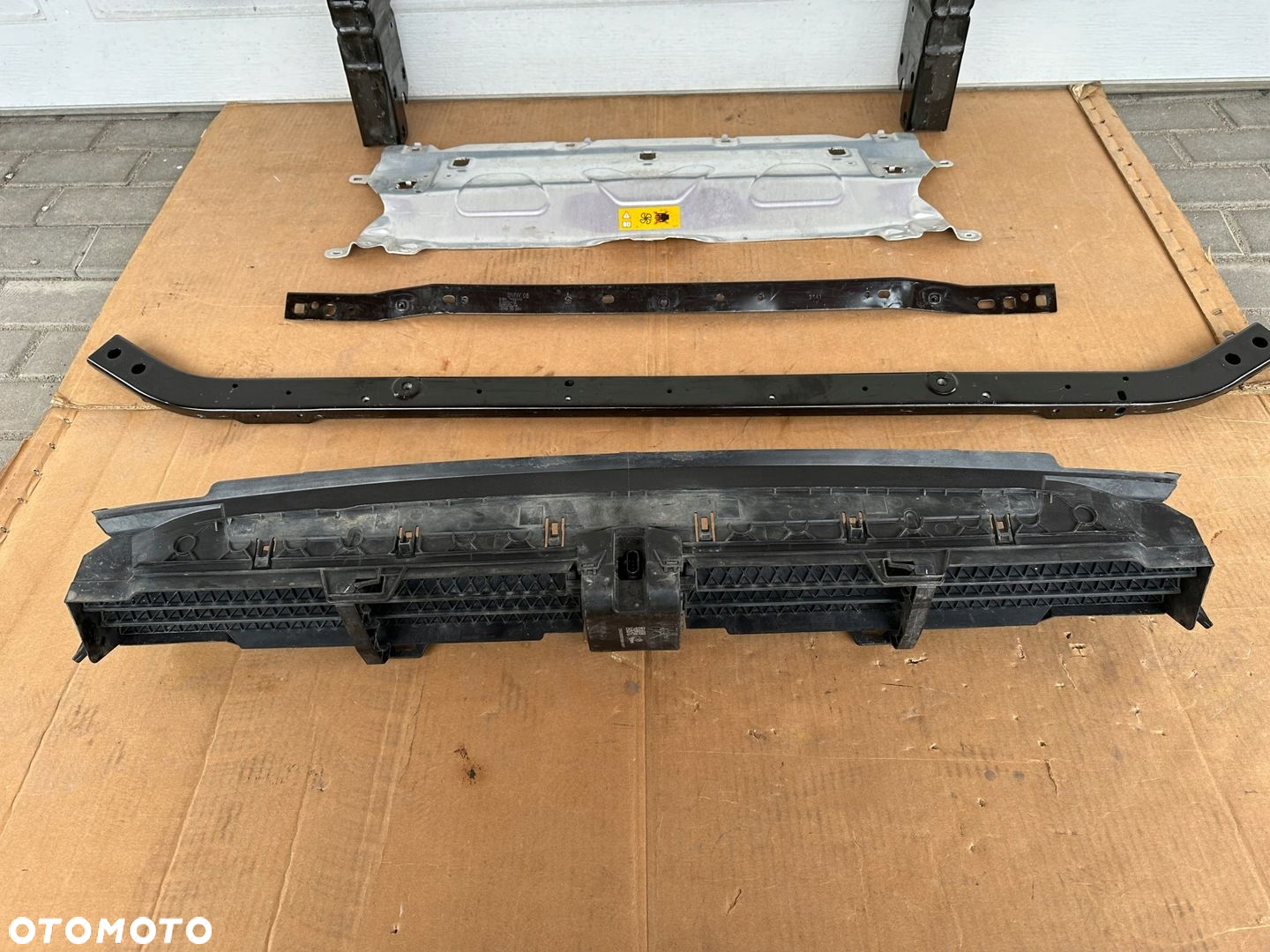 Bmw g08 ix3 lift 21- belka wzmocnienie zaluzja blacha oryginal demontaz - 5