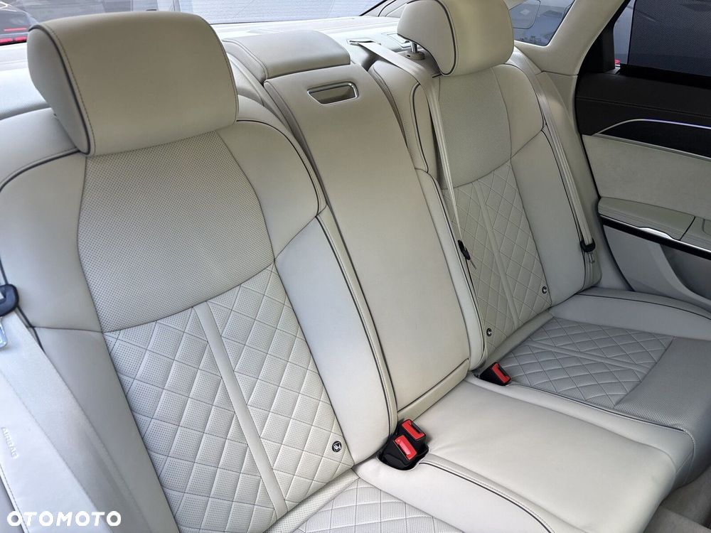 Audi A8 - 36