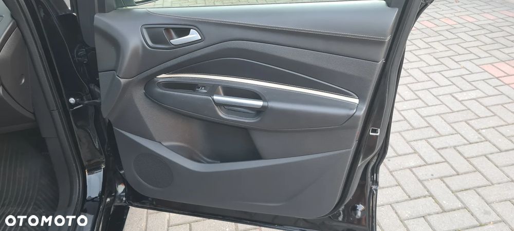 Ford Kuga Vignale 2.0 TDCi FWD - 19