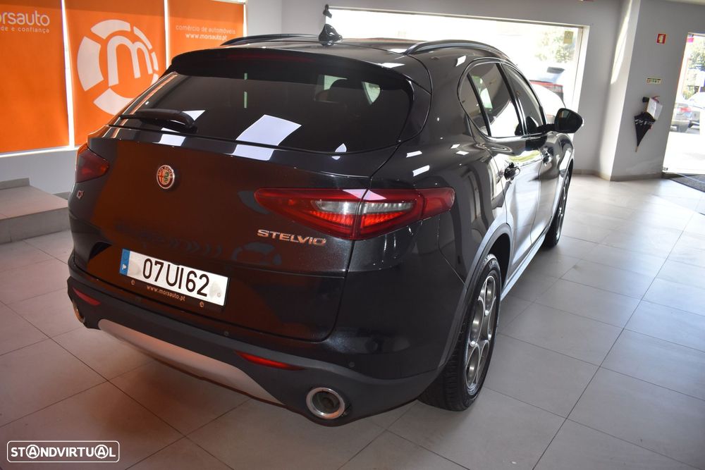 Alfa Romeo Stelvio 2.2 D Super AT8 Q4 - 11