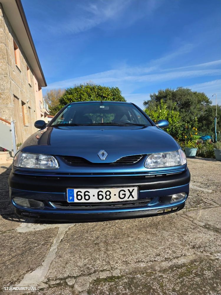 Renault Laguna - 1