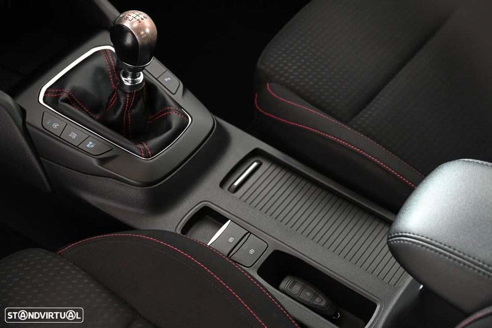 Ford Focus 1.5 TDCi ECOBlue ST-Line - 21