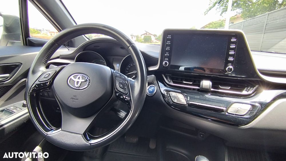 Toyota C-HR - 10