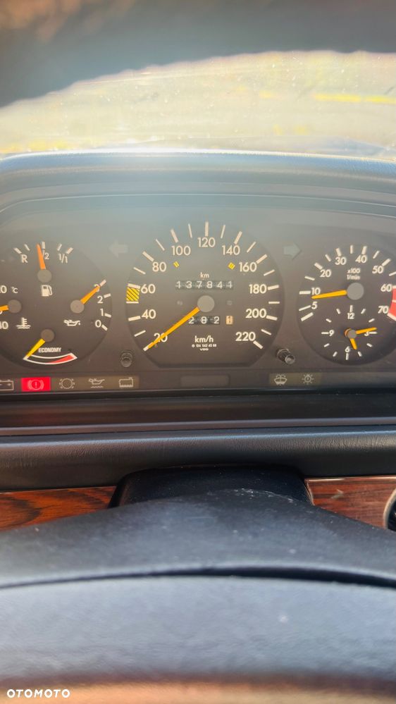 Mercedes-Benz W124 (1984-1993) - 11