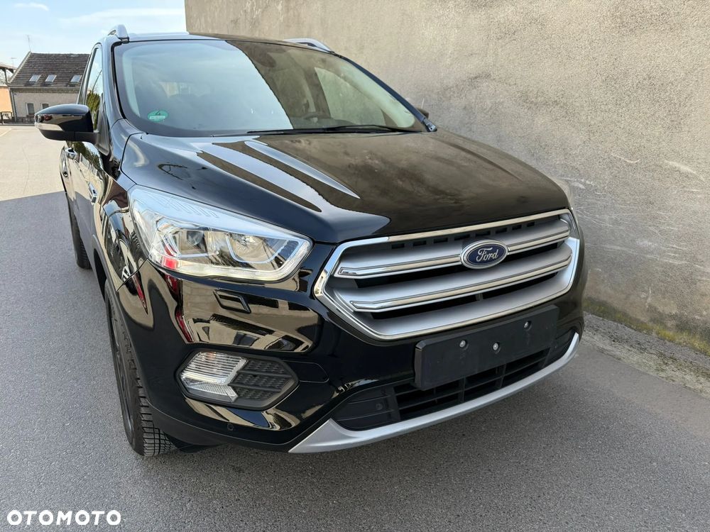 Ford Kuga 1.5 EcoBoost 2x4 Titanium - 5