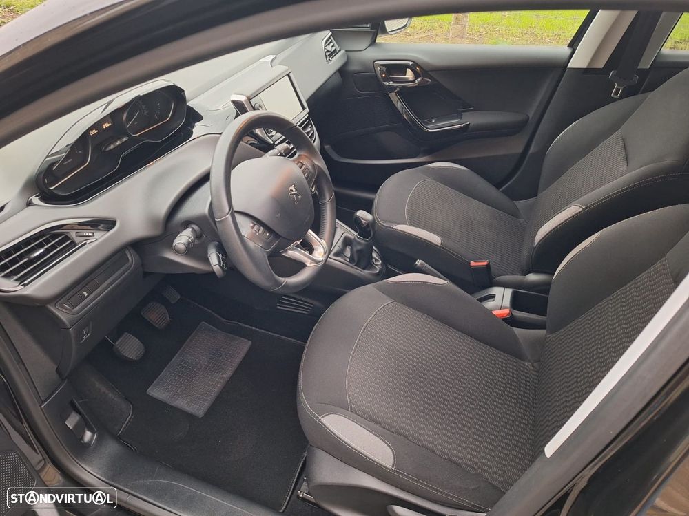 Peugeot 208 1.4 HDi Active - 5
