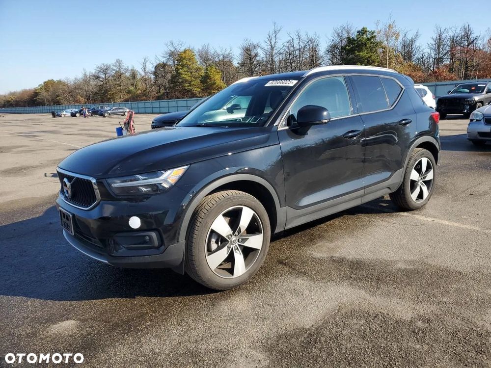 Volvo XC 40 T5 AWD Geartronic Momentum - 2