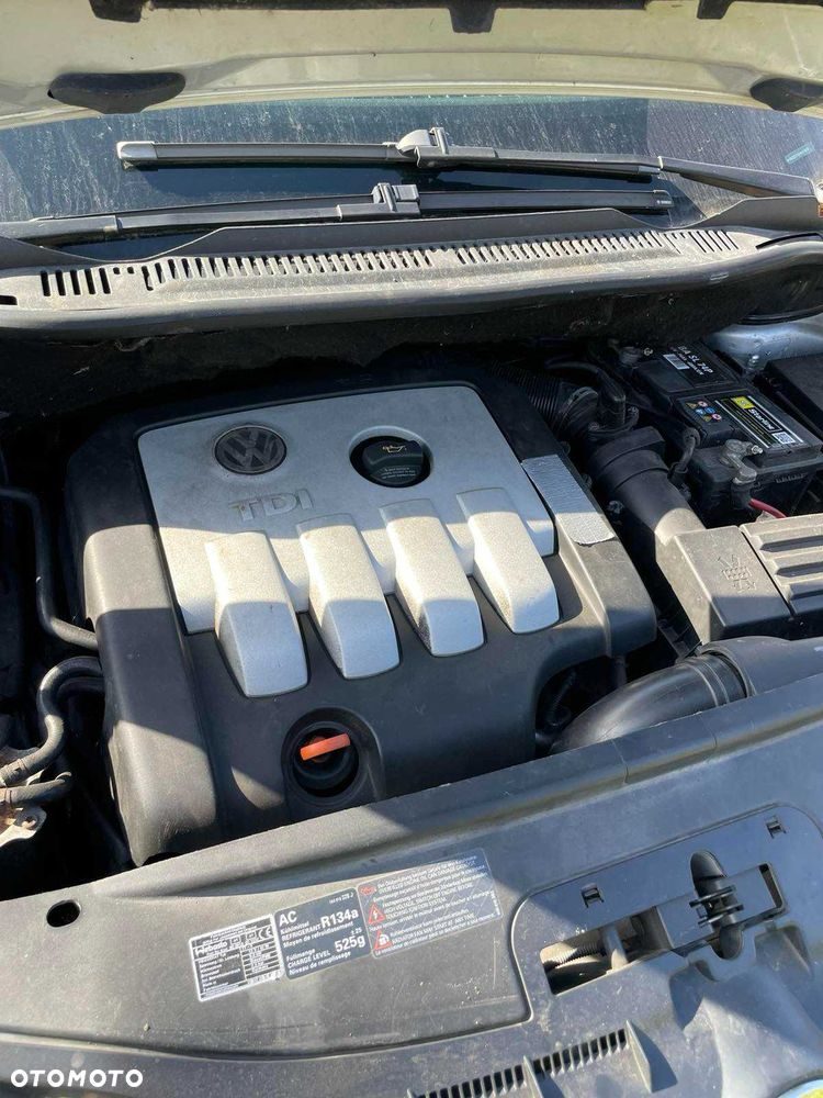 Volkswagen Touran - 8
