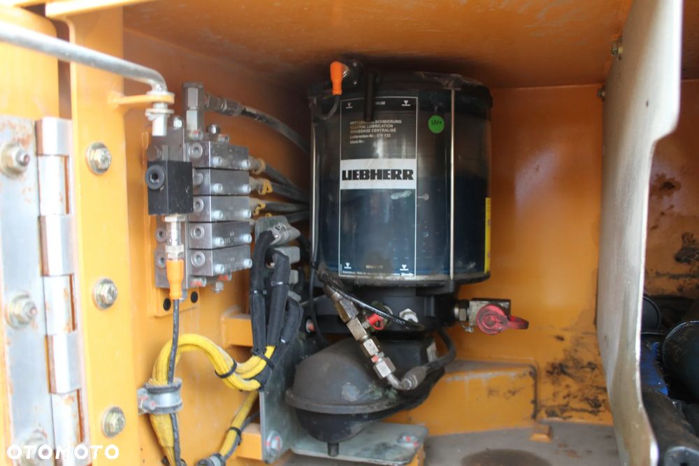 Liebherr R 924 LC z Niemiec - 12