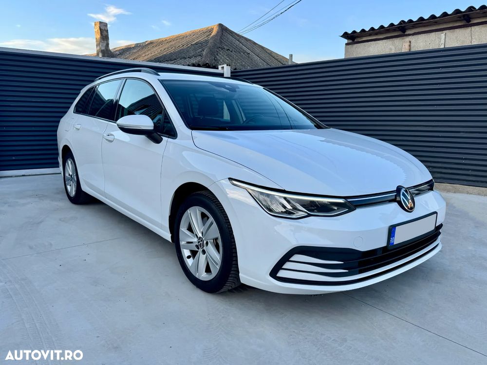 Volkswagen Golf 1.5 eTSI ACT DSG MHEV Life - 1