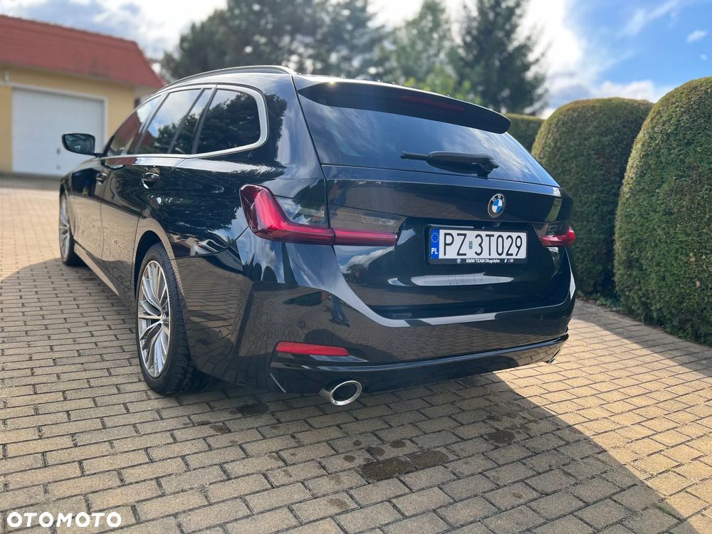 BMW Seria 3 320d xDrive Luxury Line sport - 11