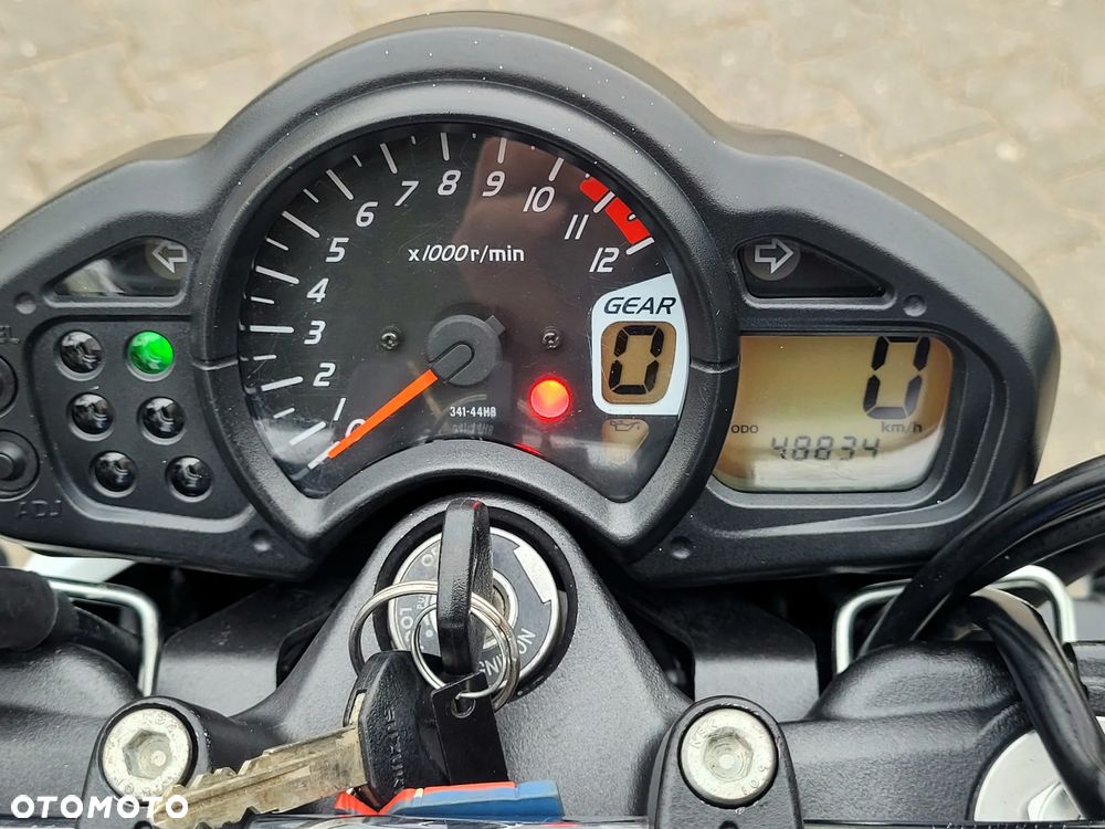 Suzuki Gladius - 22
