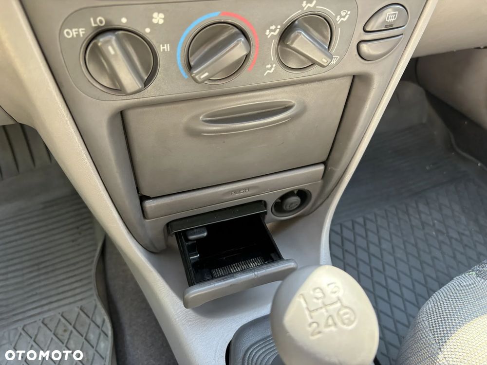 Toyota Corolla - 20