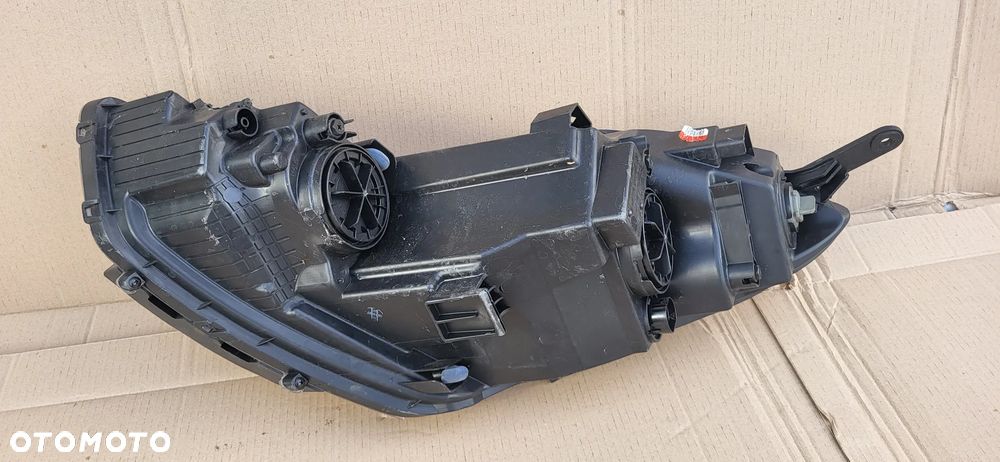 LAMPA PRAWY PRZOD HYUNDAI IX20 - 10